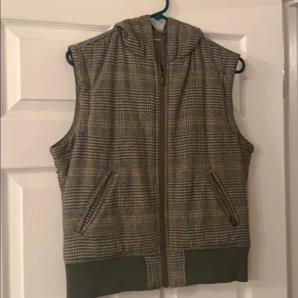 Prana reversible vest size large